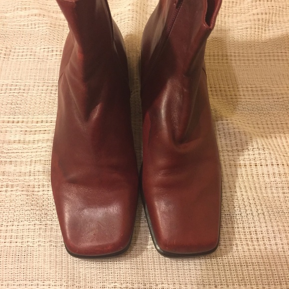Gianni Bini Leather Ankle Boots - Picture 3 of 8